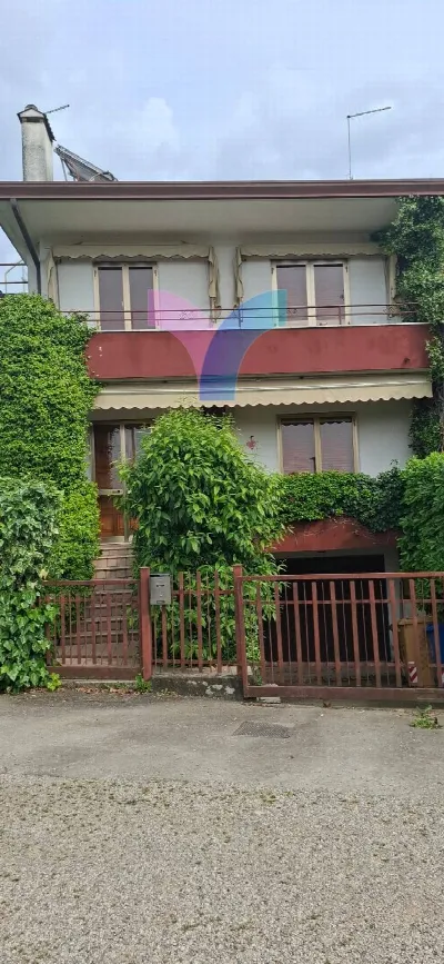 Villa in vendita a Paese - foto 1