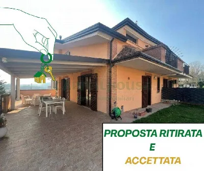 Villa a Pratola Serra
