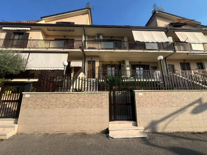 Casa Indipendente in vendita a Pratola Serra - foto 1