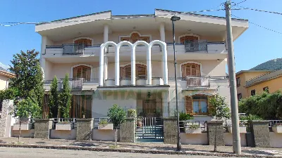 Villa a Mugnano del Cardinale