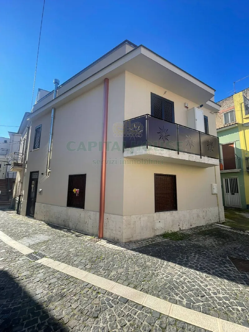 Casa Indipendente in vendita a Sperone - foto 1