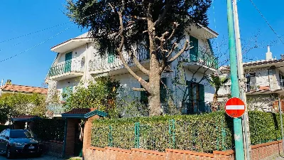 Villa in vendita a Sirignano - foto 1