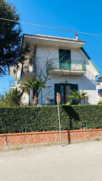 Villa in vendita a Sirignano - foto 2