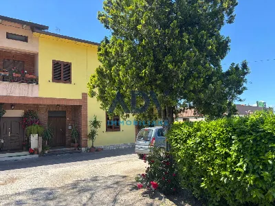 Casa Indipendente in vendita a Assisi - foto 1