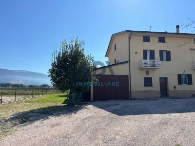 Casa Indipendente in vendita a Assisi - foto 2