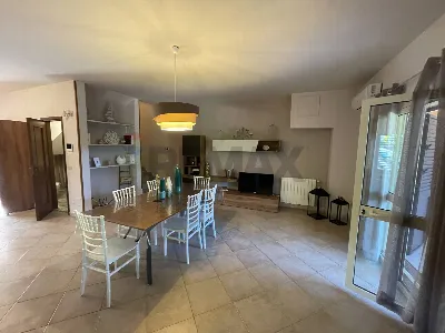 Casa Indipendente a Altavilla Milicia