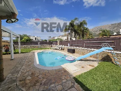 Casa Indipendente in vendita a Terrasini - foto 1