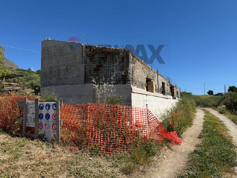 Villa in vendita a Sciara - foto 1
