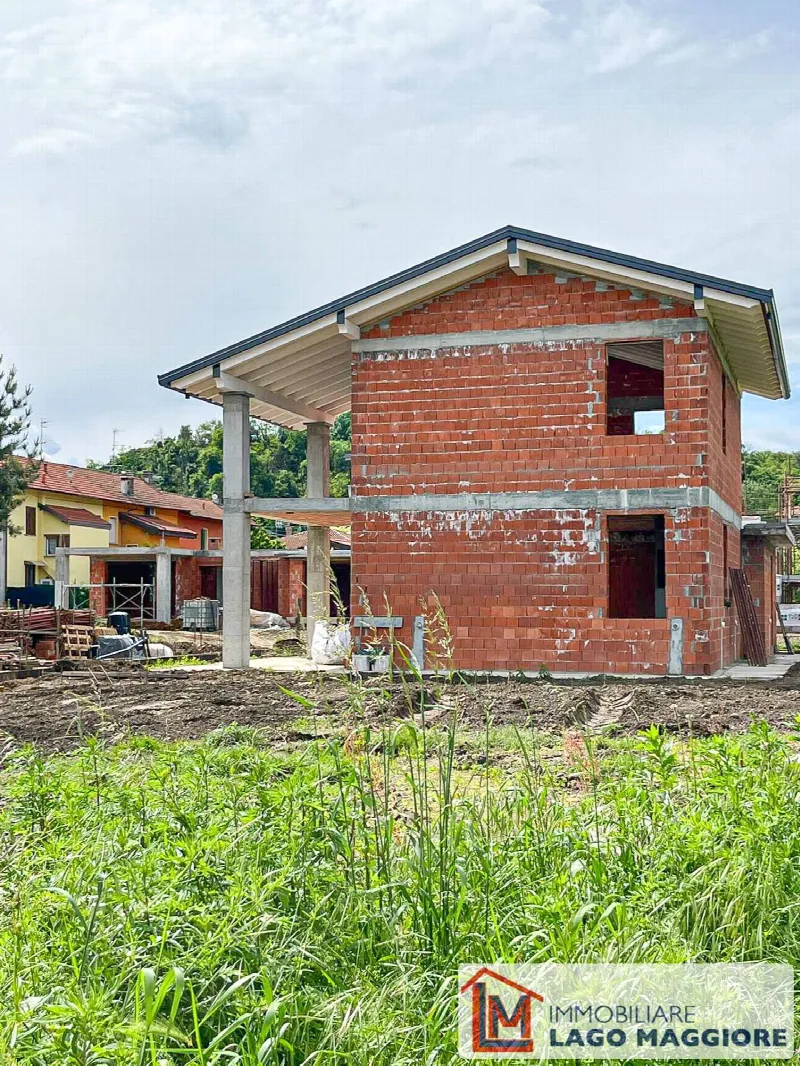 Villa in vendita a Angera - foto 3