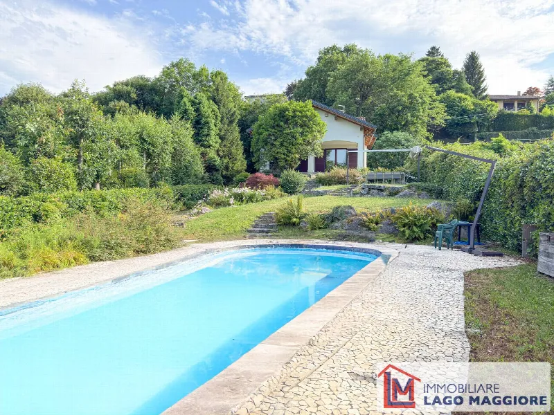 Villa in vendita a Ranco - foto 1