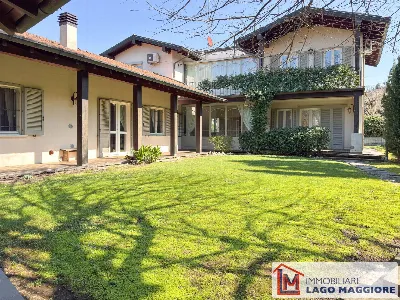 Villa in vendita a Travedona-Monate - foto 1