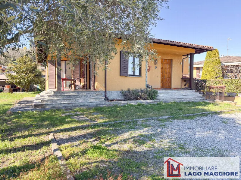 Villa in vendita a Ispra - foto 1