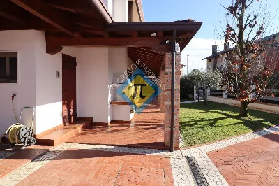 Villa in vendita a Pordenone, Vallenoncell... - foto 10