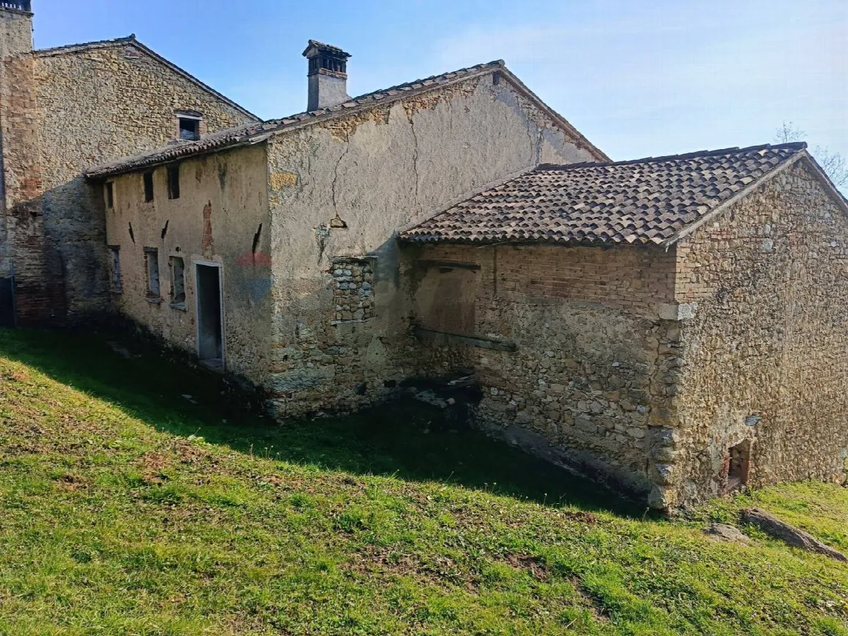 Rustico/Casale in vendita a Castelcucco - foto 5