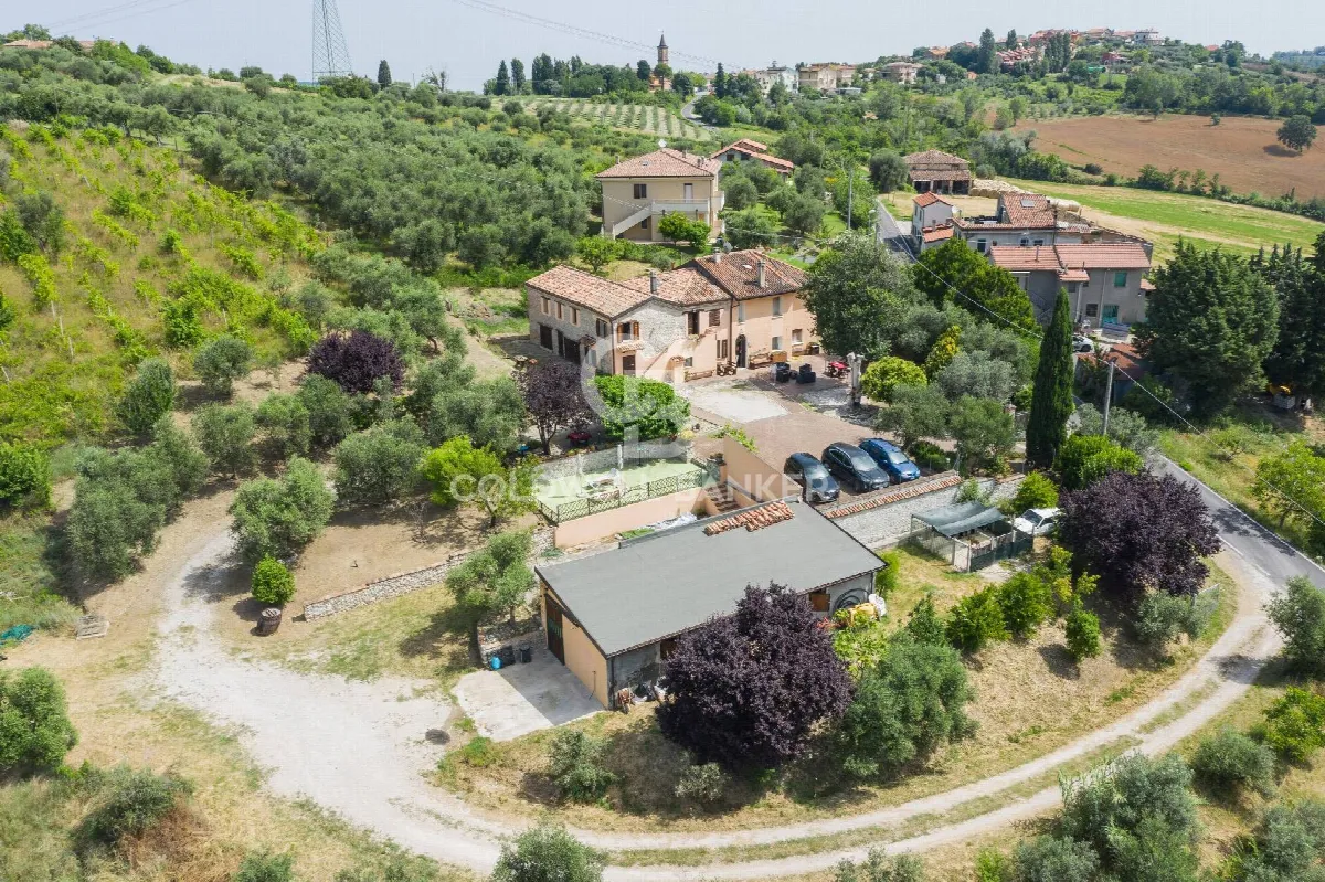 Rustico/Casale in vendita a Coriano - foto 3