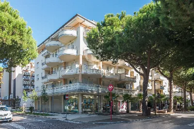 Palazzo/Stabile in vendita a Riccione - foto 1