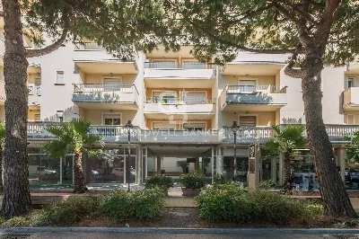 Palazzo/Stabile in vendita a Riccione - foto 2