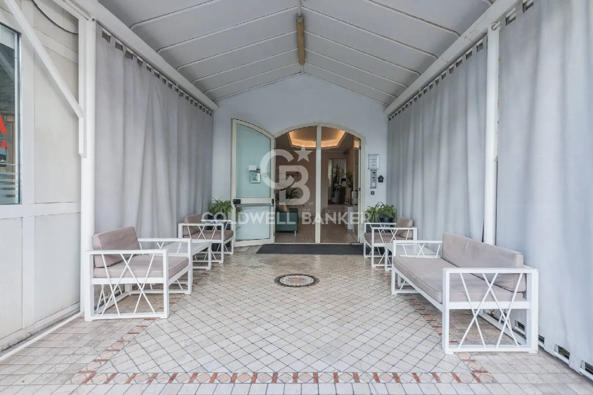 Palazzo/Stabile in vendita a Rimini, Marebello, Rivazzurra, Miramare - foto 3