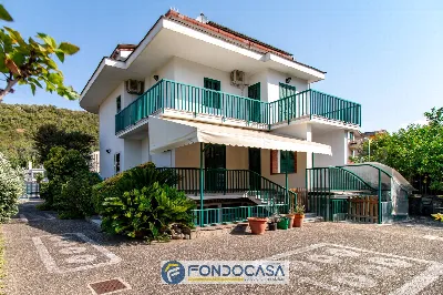Villa in vendita a Battipaglia - foto 1