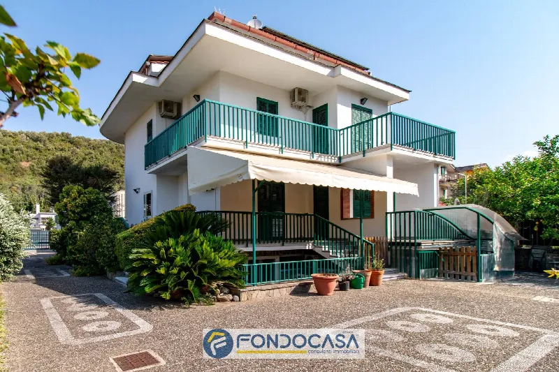 Villa in vendita a Battipaglia - foto 1
