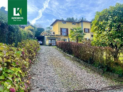 Villa in vendita a Cadegliano-Viconago - foto 1