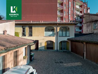 Casa Indipendente in vendita a Varese, Cen... - foto 1