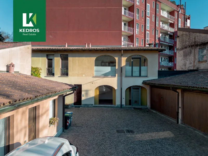 Casa Indipendente in vendita a Varese, Centro, Biumo Inferiore, Biumo Superiore - foto 1