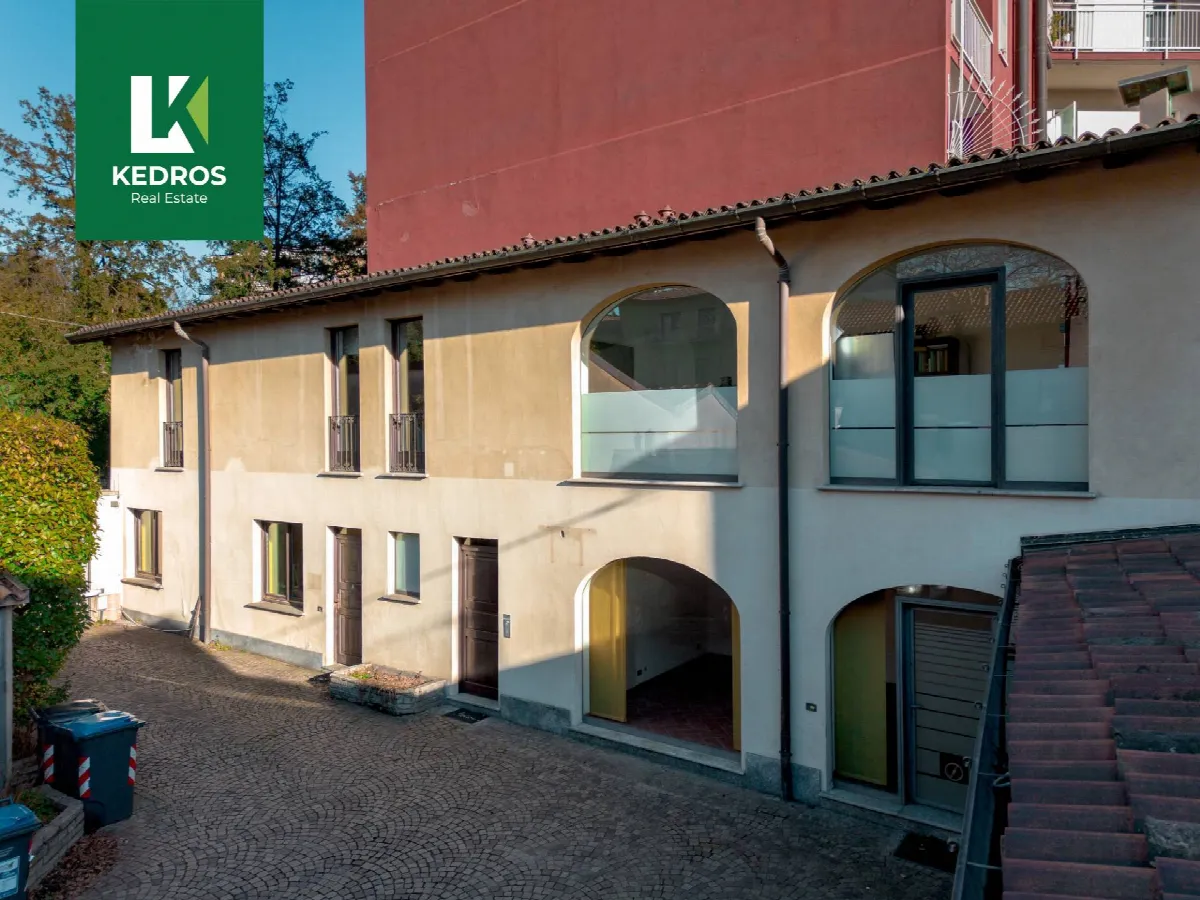 Casa Indipendente in vendita a Varese, Centro, Biumo Inferiore, Biumo Superiore - foto 2