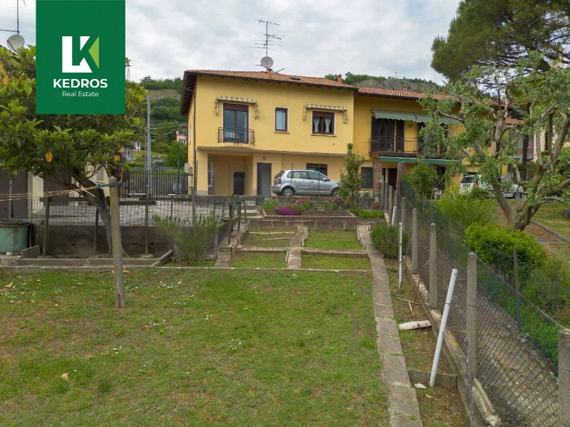 Casa Indipendente in vendita a Caravate - foto 1