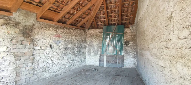 Casa Indipendente in vendita a Lesa - foto 1