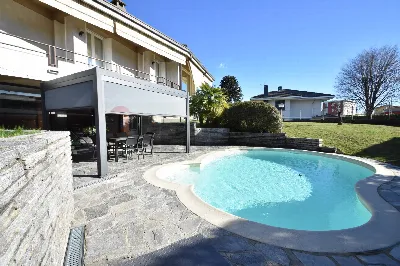 Villa in vendita a Varallo Pombia - foto 1