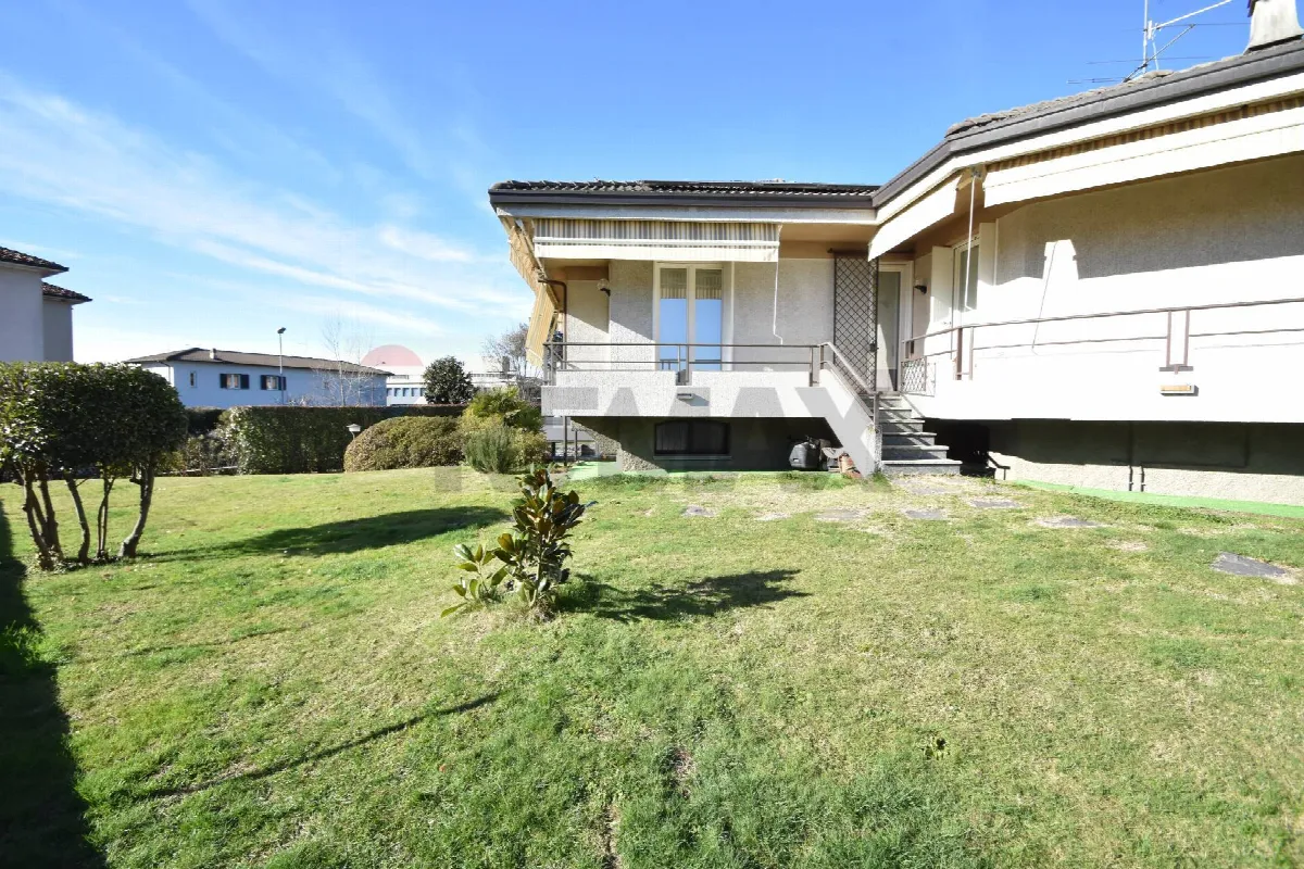 Villa in vendita a Varallo Pombia - foto 5