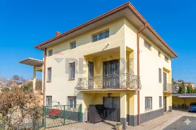 Villa in vendita a Gallarate - foto 1