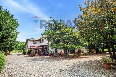Villa a Sizzano