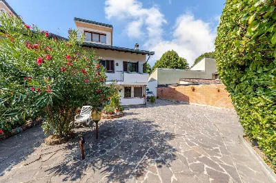 Villa in vendita a Locate di Triulzi - foto 1