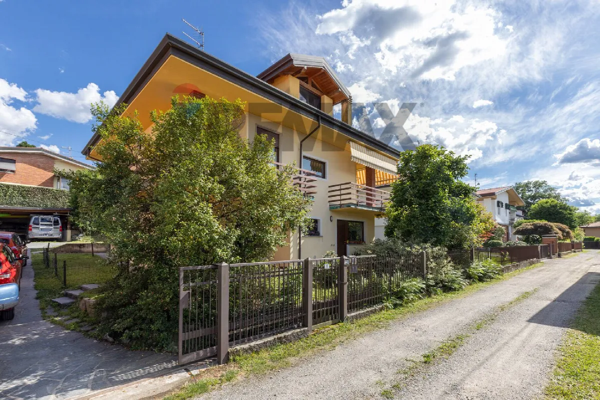 Villa in vendita a Taino - foto 2