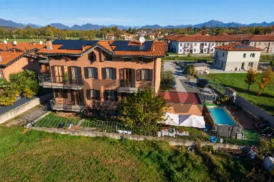 Casa Indipendente in vendita a Lonate Cepp... - foto 1