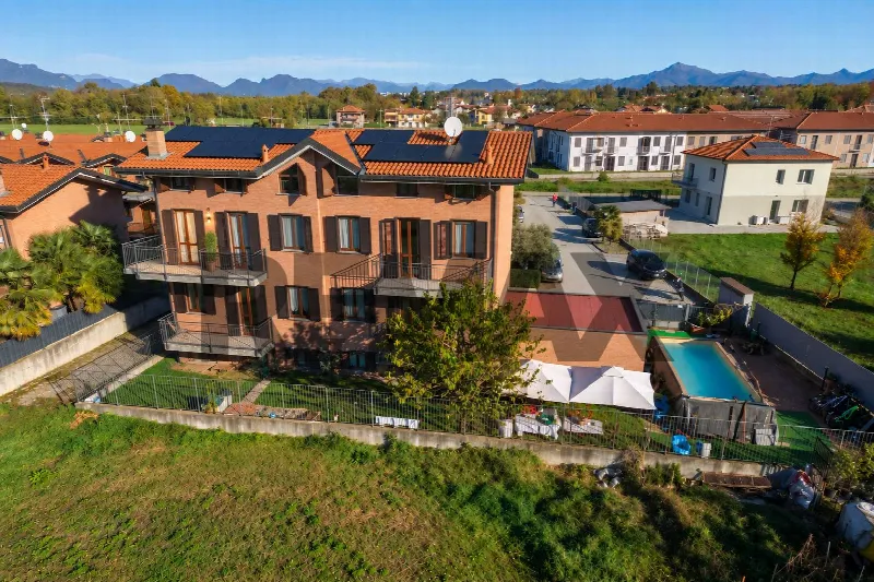 Casa Indipendente in vendita a Lonate Ceppino - foto 1