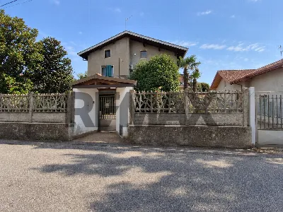 Casa Indipendente in vendita a Fagnano Olo... - foto 2