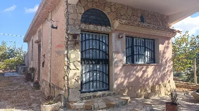 Rustico/Casale in vendita a Chiaramonte Gu... - foto 1