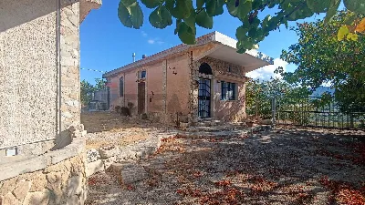 Rustico/Casale in vendita a Chiaramonte Gu... - foto 2