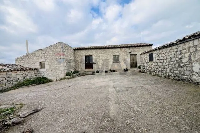 Rustico/Casale in vendita a Ragusa, Ibla, Centro, San Luigi, Archimede - foto 2