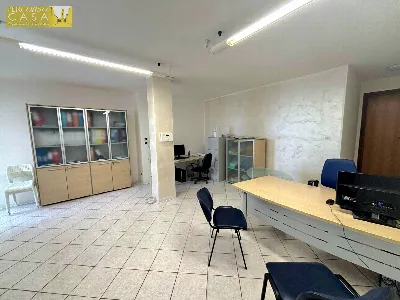 Ufficio in vendita a Montorio al Vomano - foto 3