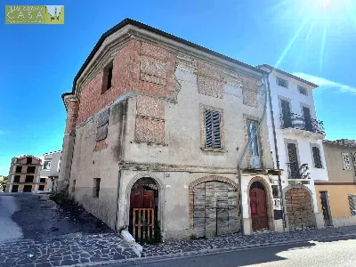 Casa Indipendente in vendita a Nereto - foto 1
