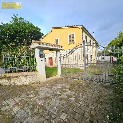 Casa Indipendente a Teramo