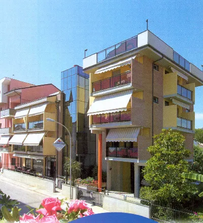 Palazzo/Stabile in vendita a Tortoreto - foto 2