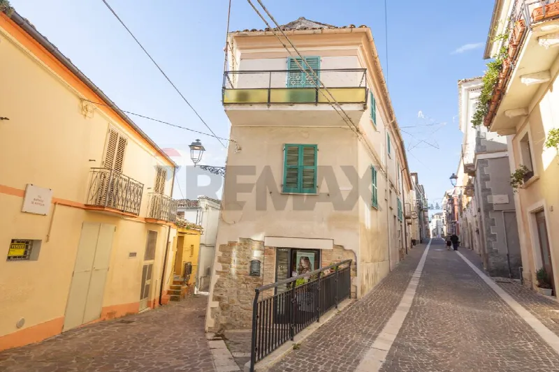 Casa Indipendente in vendita a Alanno - foto 1