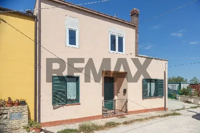 Casa Indipendente a Rosciano