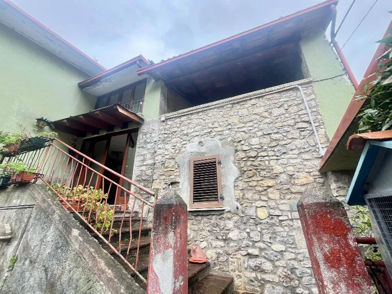 Casa Indipendente in vendita ad Adrara San Rocco - foto 1