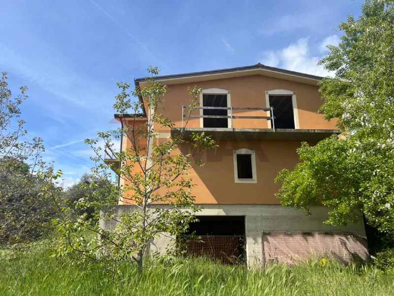 Villa in vendita a Venosa - foto 1